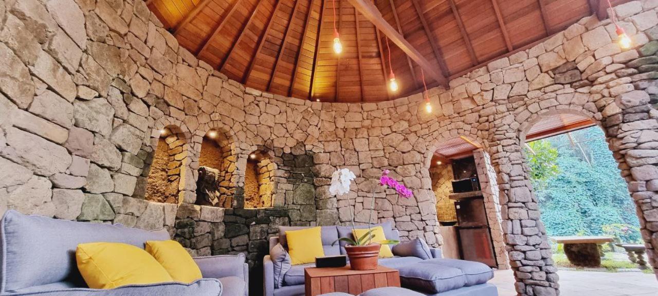 Avalon Ubud Castle & Spa Eksteriør bilde